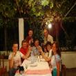 Cena sotto il pergolato